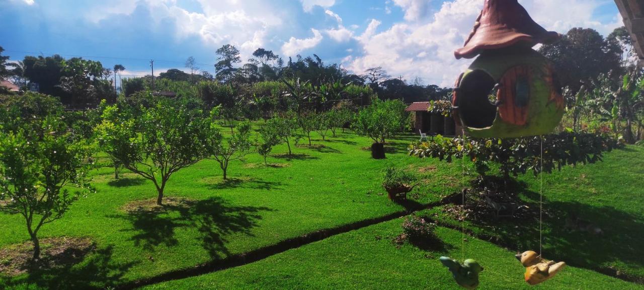 Quinta Isabel, Casa De Huespedes & Cafeteria Bed & Breakfast Macas Luaran gambar